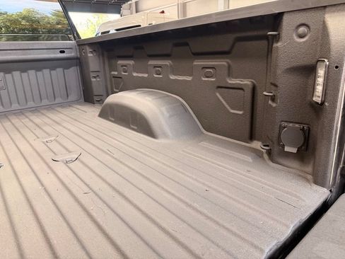 Used 2025 GMC Sierra 2500 AT4 w/ AT4 Premium Plus Package AWD/4WD image 13