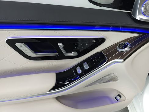 Used 2023 Mercedes-Benz S 580 4MATIC Sedan image 6