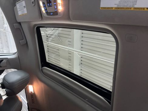 Used 2024 Toyota Sienna XLE w/ XLE Plus Package FWD image 29