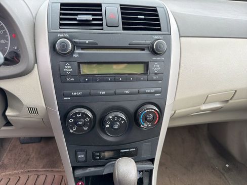 Used 2010 Toyota Corolla LE image 9