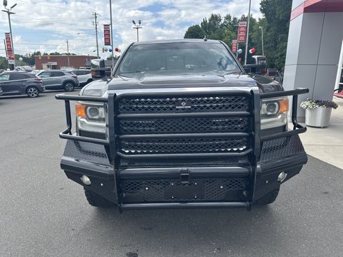 Used 2015 GMC Sierra 2500 SLT w/ Suspension Package, Off-Road AWD/4WD image 3