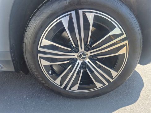 Used 2023 Mercedes-Benz EQS 450+ SUV image 9