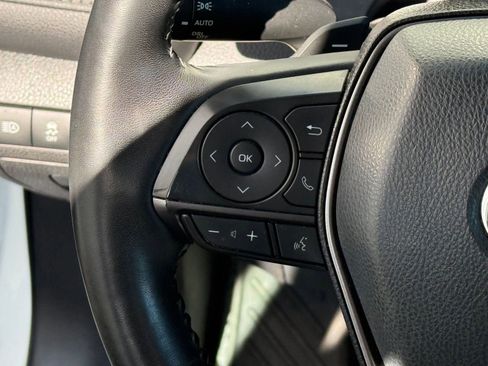 Used 2021 Toyota Camry SE w/ Cold Weather Package image 14