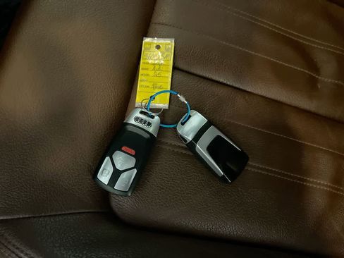 Used 2020 Audi Q5 2.0T Premium w/ Convenience Package image 27