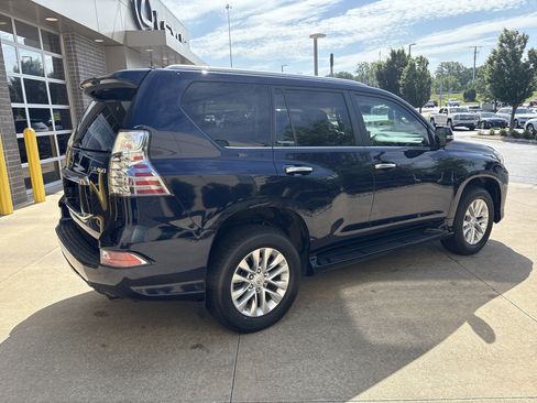 Used 2022 Lexus GX 460 Premium w/ Premium Package AWD/4WD image 28