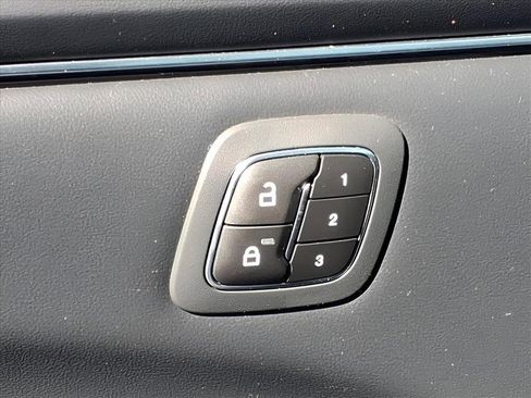 Used 2023 Ford Mustang Mach-E Premium image 27