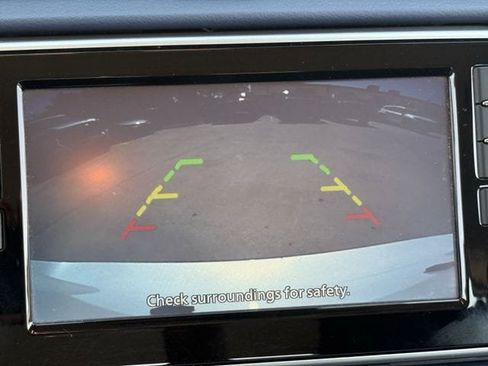 Used 2023 Nissan Versa SV FWD image 16