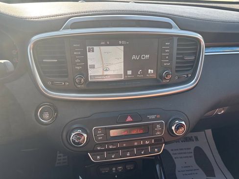 Used 2019 Kia Sorento SX AWD/4WD image 18