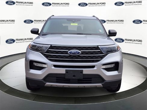 Certified 2022 Ford Explorer XLT w/ Equipment Group 202A image 8