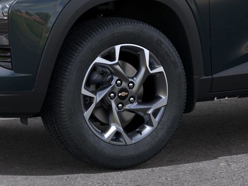 New 2026 Chevrolet Trax LT w/ Driver Confidence Package FWD image 9