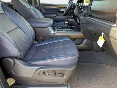 Used 2024 Chevrolet Silverado 1500 High Country w/ Technology Package image 21