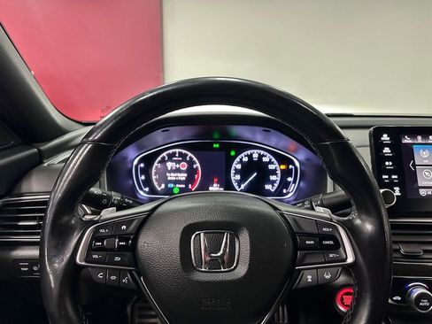 Used 2018 Honda Accord Sport image 17