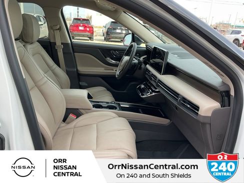 Used 2024 Lincoln Corsair Grand Touring w/ Equipment Group 302A image 11