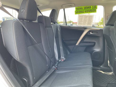 Used 2014 Toyota RAV4 XLE AWD/4WD image 35