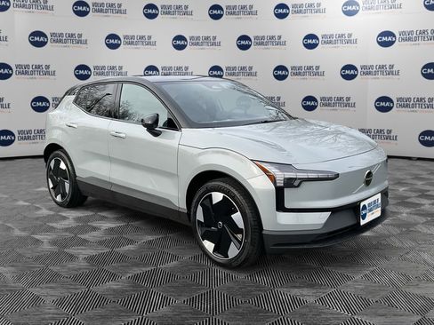 New 2026 Volvo EX30 Plus w/ Protection Package Premier image 7