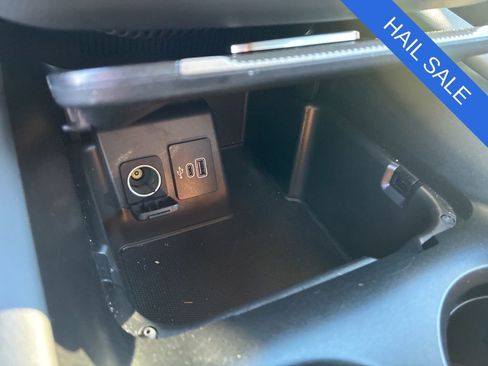 Used 2025 Ford Explorer Active AWD/4WD image 18
