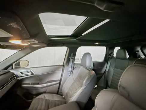 Used 2022 Mitsubishi Outlander SE image 22