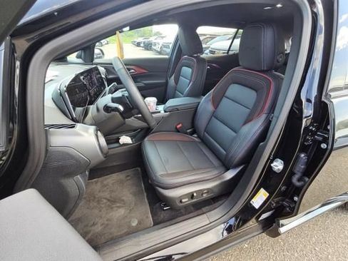 Used 2026 Chevrolet Equinox EV RS FWD image 6