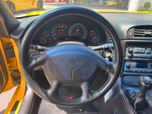 Used 2004 Chevrolet Corvette Z06 w/ Memory Package RWD image 15