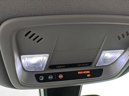 Used 2016 Chevrolet Malibu LT image 27