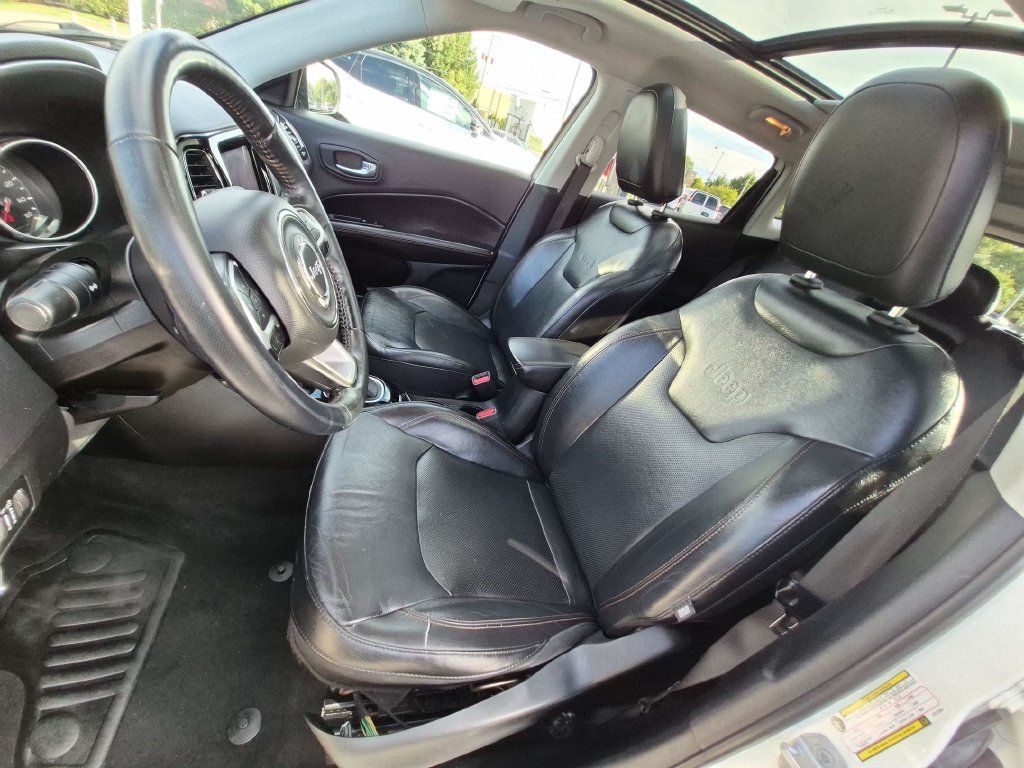 Used 2018 Jeep Compass Limited w/ Navigation Group AWD/4WD image 11