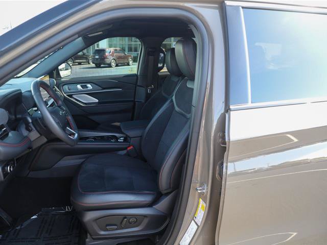 Certified 2026 Ford Explorer ST AWD/4WD image 3