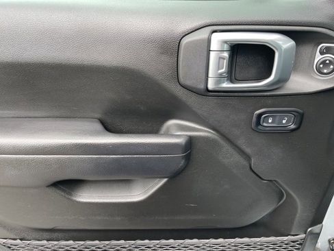 Used 2023 Jeep Gladiator Rubicon w/ Trailer Tow Package image 18