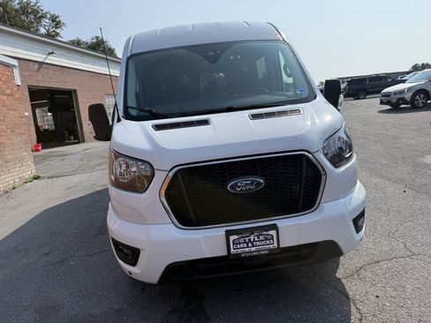 Used 2025 Ford Transit 350 XLT RWD image 3