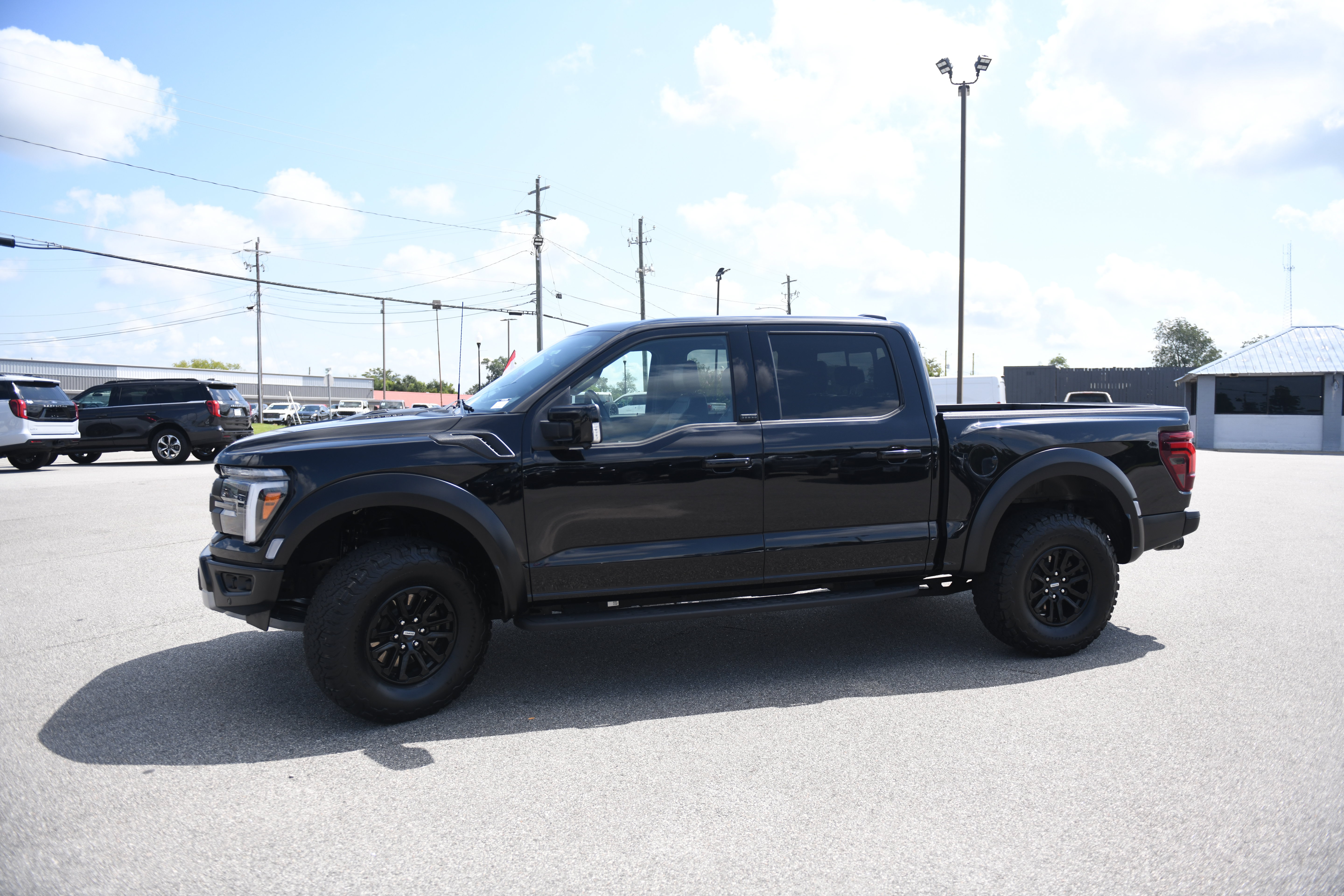 Used 2025 Ford F150 Raptor AWD/4WD image 6