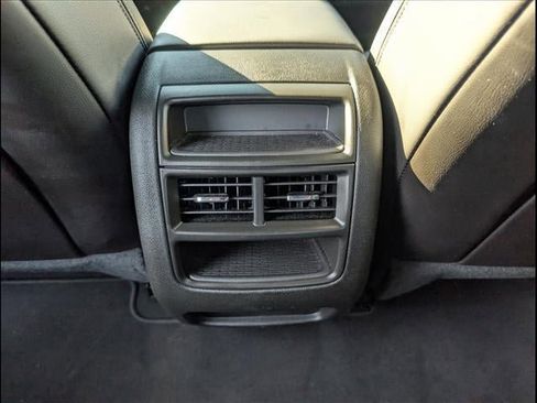 Used 2025 Cadillac XT5 Premium Luxury image 18