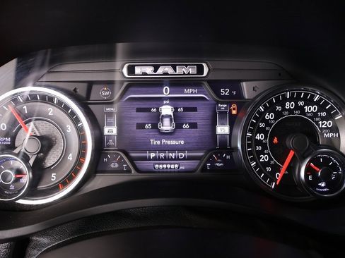 Used 2019 RAM 2500 Laramie w/ Night Edition image 4