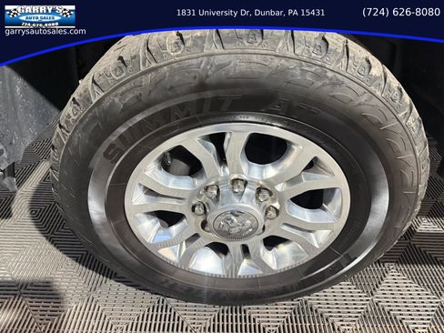 Used 2017 RAM 3500 Tradesman w/ Chrome Appearance Group image 11