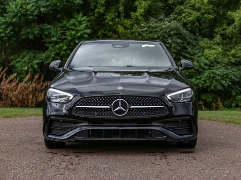 Used 2025 Mercedes-Benz C 300 4MATIC Sedan image 5