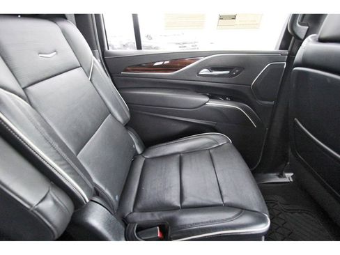Used 2023 Cadillac Escalade ESV Premium Luxury RWD image 11