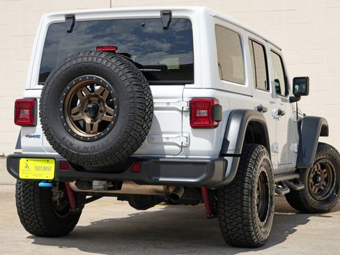 Used 2022 Jeep Wrangler Unlimited Rubicon 4xe w/ Cold Weather Group AWD/4WD image 4