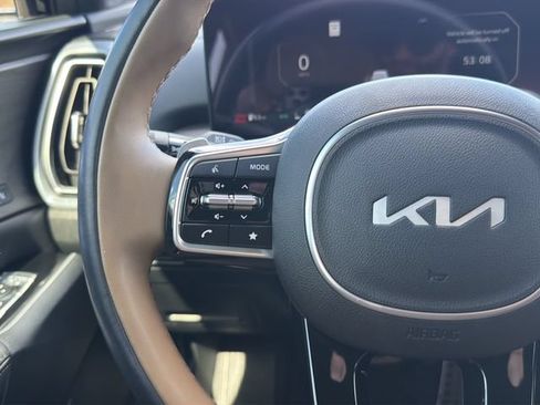 Certified 2025 Kia Sorento SX Prestige w/ Olive Brown Leather Package AWD/4WD image 21