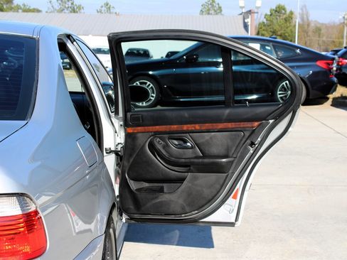 Used 2001 BMW M5 image 39