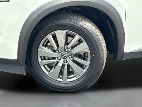 Certified 2024 Nissan Pathfinder SV FWD image 47