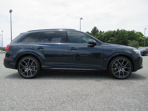Used 2025 Audi Q7 3.0T Premium Plus AWD/4WD image 2