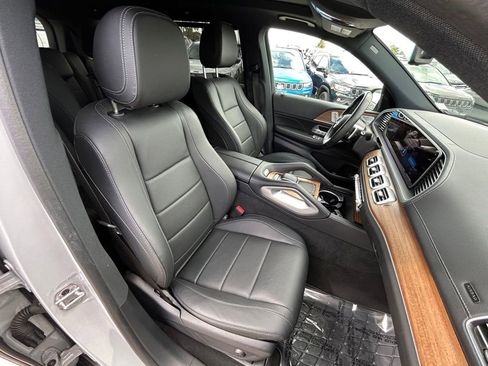 Used 2024 Mercedes-Benz GLS 450 4MATIC w/ AMG Line Exterior image 32