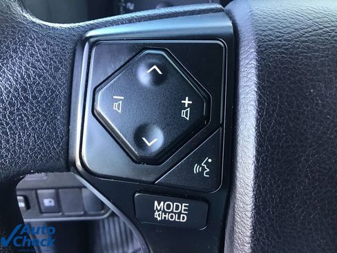 Used 2022 Toyota Tacoma SR image 32