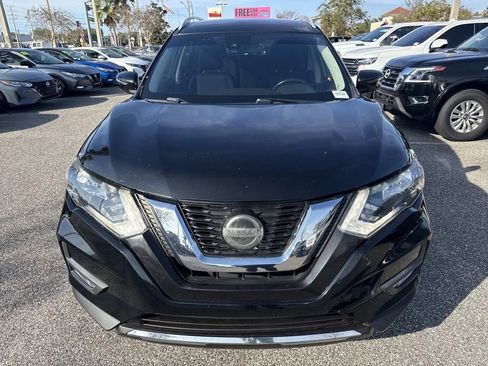 Certified 2019 Nissan Rogue SV image 9