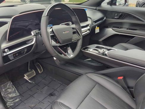 New 2026 Cadillac Lyriq V image 12