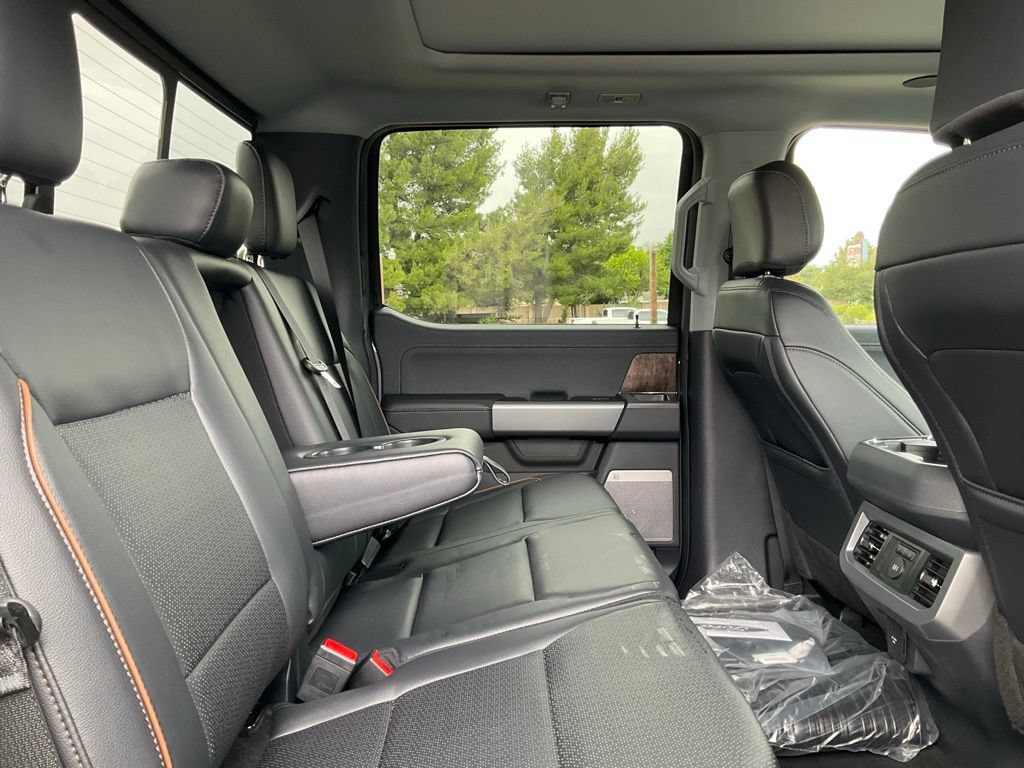 New 2026 Ford F250 Lariat w/ Black Appearance Package AWD/4WD image 27