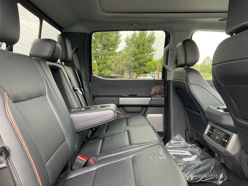 New 2026 Ford F250 Lariat w/ Black Appearance Package AWD/4WD image 27
