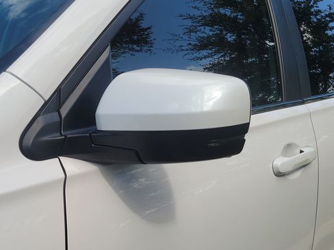 Used 2025 Honda Pilot EX-L image 6