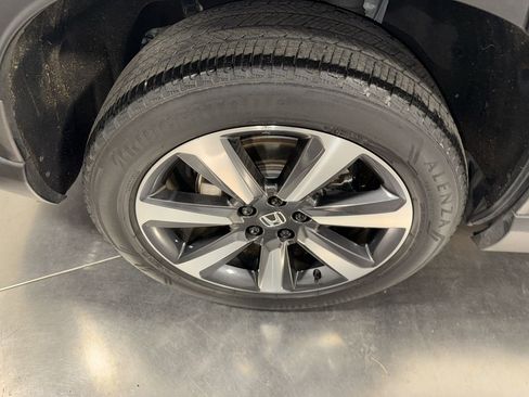 Used 2023 Honda Pilot Touring image 13