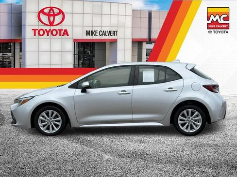 Used 2024 Toyota Corolla SE FWD image 2