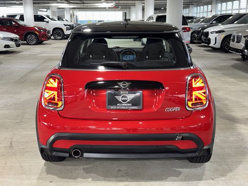 Certified 2024 MINI Cooper 2-Door Hardtop FWD image 7