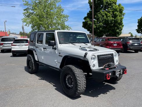 Used 2018 Jeep Wrangler Unlimited Sport AWD/4WD image 7